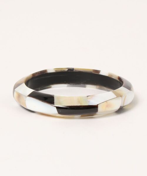 SALON adam et rope'（サロン アダム エ ロペ）の「モザイクシェルバングル（バングル/リストバンド・レディース・オフホワイト/ブラウン系その他・FREE）」の7枚目の写真