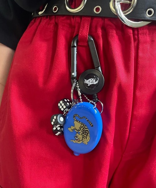 リール付きアクリルカラビナキーホルダー（キーホルダー）｜SPINNS