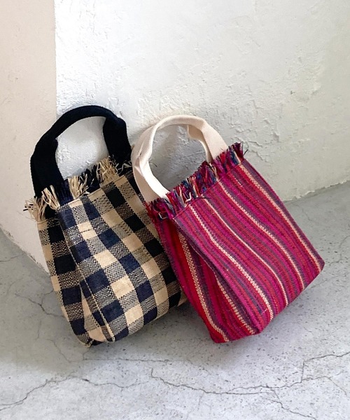 Crisp（クリスプ）の「ラフィアフリンジバッグ（ハンドバッグ・レディース・ブラック/ピンク・FREE）」の7枚目の写真