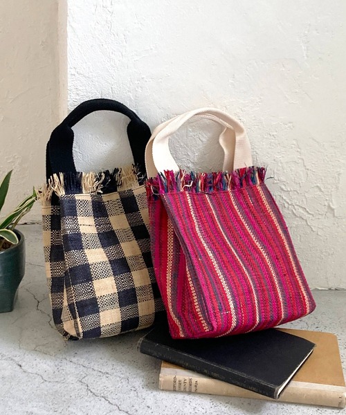 Crisp（クリスプ）の「ラフィアフリンジバッグ（ハンドバッグ・レディース・ブラック/ピンク・FREE）」の8枚目の写真