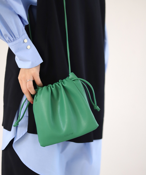 SLOBE IENA(スローブイエナ)の「《追加2》【ESLOW/エスロー】ドローストリングショルダーバッグ(ショルダーバッグ・レディース・グリーン/ピンク・FREE)」の2枚目の写真