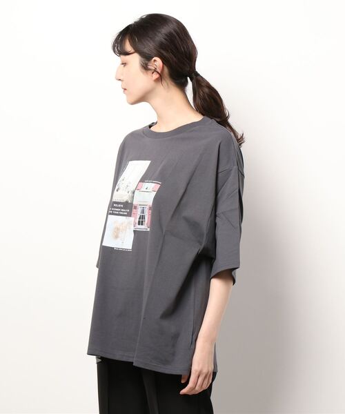 Samansa Mos2（サマンサ モスモス）の「フォトプリントゆるTシャツ（Tシャツ/カットソー・レディース・ベージュ/オフホワイト/サックスブルー/チャコール・ﾌﾘ-）」の8枚目の写真