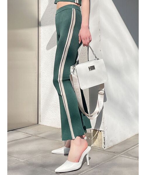 GYDA（ジェイダ）の「【セットアップ着用可】サイドライン フレアニットパンツ（その他パンツ・レディース・ブラック/ピンク/グリーン・FREE）」の3枚目の写真