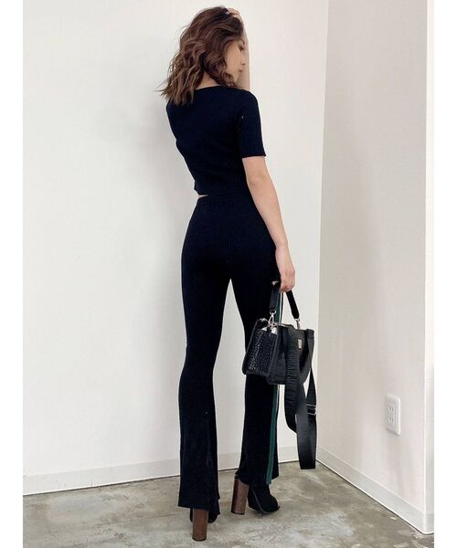 GYDA（ジェイダ）の「【セットアップ着用可】サイドライン フレアニットパンツ（その他パンツ・レディース・ブラック/ピンク/グリーン・FREE）」の6枚目の写真