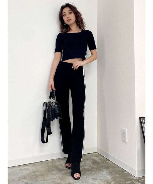 GYDA（ジェイダ）の「【セットアップ着用可】サイドライン フレアニットパンツ（その他パンツ・レディース・ブラック/ピンク/グリーン・FREE）」の7枚目の写真