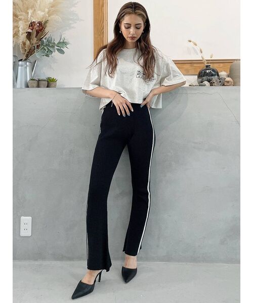 GYDA（ジェイダ）の「【セットアップ着用可】サイドライン フレアニットパンツ（その他パンツ・レディース・ブラック/ピンク/グリーン・FREE）」の9枚目の写真