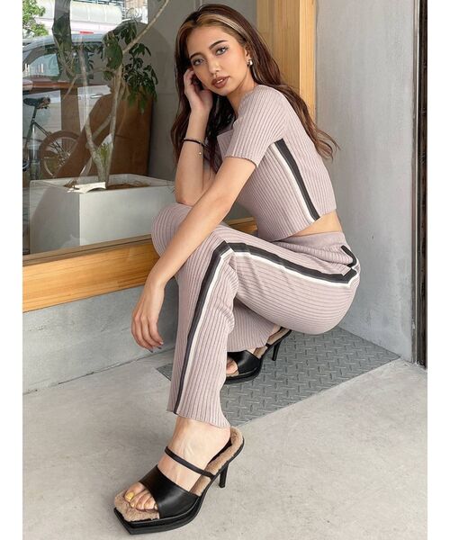 GYDA（ジェイダ）の「【セットアップ着用可】サイドライン フレアニットパンツ（その他パンツ・レディース・ブラック/ピンク/グリーン・FREE）」の19枚目の写真