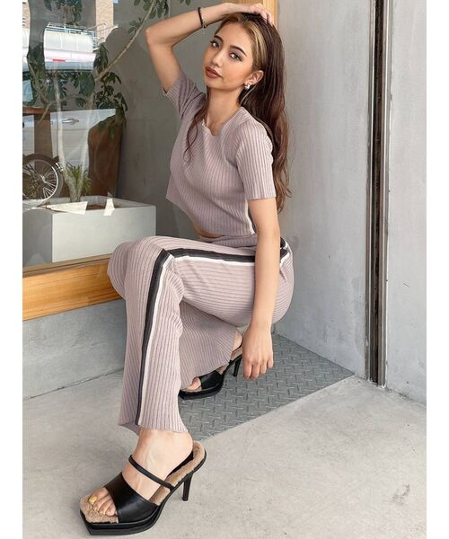 GYDA（ジェイダ）の「【セットアップ着用可】サイドライン フレアニットパンツ（その他パンツ・レディース・ブラック/ピンク/グリーン・FREE）」の21枚目の写真