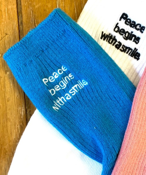 WEGO（ウィゴー）の「WEGO/刺繍ロゴリブソックス（ソックス/靴下・レディース・ブルー/ライム/ピンク/ホワイト・23-25cm）」の4枚目の写真