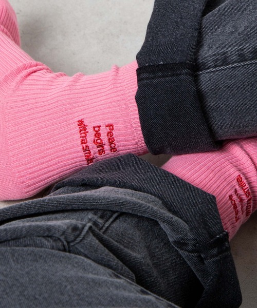 WEGO（ウィゴー）の「WEGO/刺繍ロゴリブソックス（ソックス/靴下・レディース・ブルー/ライム/ピンク/ホワイト・23-25cm）」の9枚目の写真