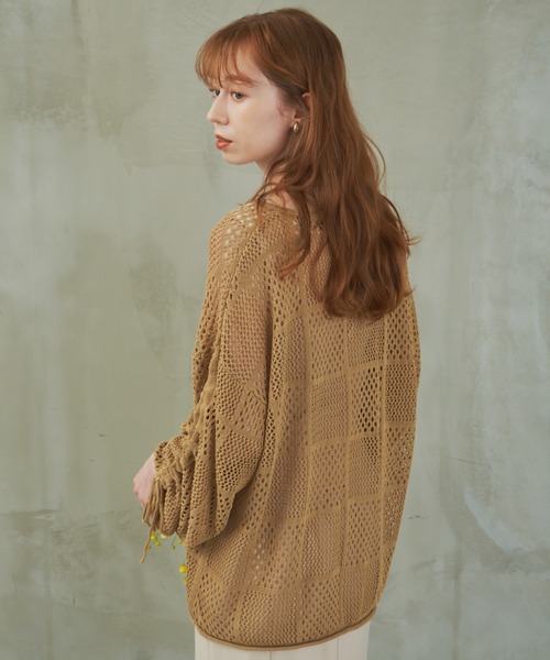 hinari（ヒナリ）の「スキッパーメッシュニットトップス（ニット/セーター・レディース・ベージュ/アイボリー・FREE）」の21枚目の写真