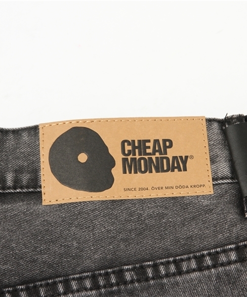 Ray BEAMS（レイビームス）の「●CHEAP MONDAY / MAXI SHORTS（その他パンツ・レディース・ブラック・25inch/26inch）」の2枚目の写真