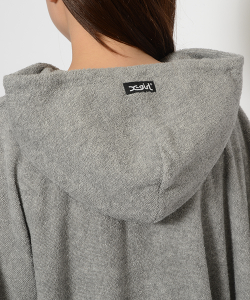 X-girl（エックスガール）の「PILE BIG PONCHO（パーカー・レディース・アッシュ/ネイビー・ONE SIZE）」の6枚目の写真