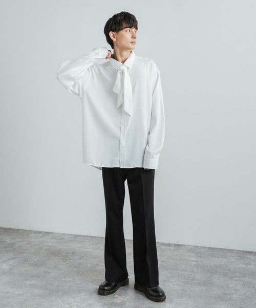 Rocky Monroe(ロッキーモンロー)の「オーバーサイズ 2Way とろみボウタイビッグシャツ(シャツ/ブラウス・メンズ・ブラック/グレー/ホワイト・M/L)」の4枚目の写真