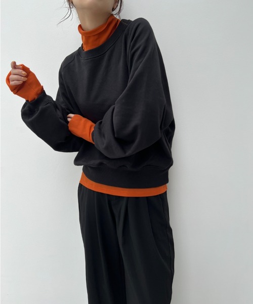 y/m by misato（イムバイミサト）の「バックロゴプリントラグランスウェット（スウェット・レディース・アイボリー/ライトブラック・FREE）」の5枚目の写真