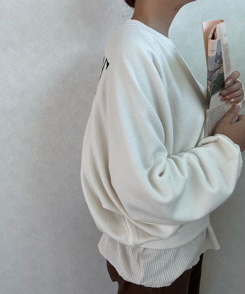 y/m by misato（イムバイミサト）の「バックロゴプリントラグランスウェット（スウェット・レディース・アイボリー/ライトブラック・FREE）」の11枚目の写真