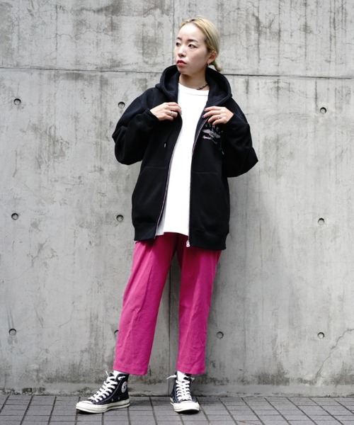 AVIREX(アヴィレックス)の「VARSITY LOGO SWEAT PARKA/ バーシティーロゴスウェットパーカー(パーカー・レディース・グリーン/ブラック/ホワイト/オレンジ・L/XL/M/2XL)」の18枚目の写真