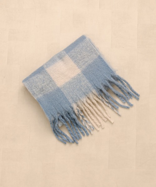 OLIVE des OLIVE（オリーブデオリーブ）の「【WEB限定】チェック柄ブークレマフラー（マフラー・レディース・サックスブルー/ブラウン・FREE）」の6枚目の写真