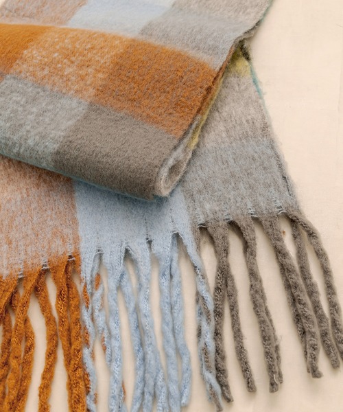 OLIVE des OLIVE（オリーブデオリーブ）の「【WEB限定】チェック柄ブークレマフラー（マフラー・レディース・サックスブルー/ブラウン・FREE）」の11枚目の写真