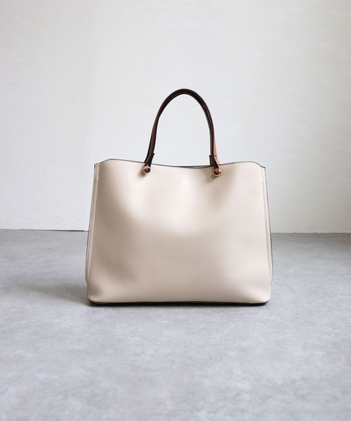 MIAN （ミアン）の「CLIVIA / 横型A4トートバッグ（トートバッグ・レディース・モカ/グレー/アイボリー/ブラック/ブラウン/グリーン/サックスブルー・FREE）」の13枚目の写真