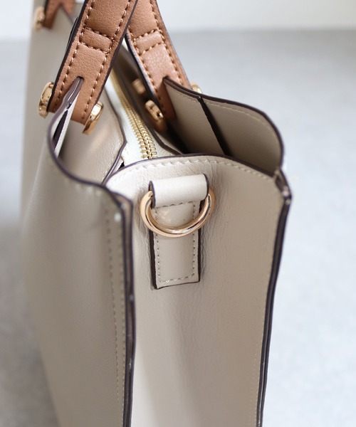 MIAN （ミアン）の「CLIVIA / 横型A4トートバッグ（トートバッグ・レディース・モカ/グレー/アイボリー/ブラック/ブラウン/グリーン/サックスブルー・FREE）」の18枚目の写真