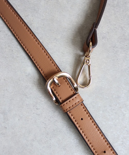 MIAN （ミアン）の「CLIVIA / 横型A4トートバッグ（トートバッグ・レディース・モカ/グレー/アイボリー/ブラック/ブラウン/グリーン/サックスブルー・FREE）」の20枚目の写真