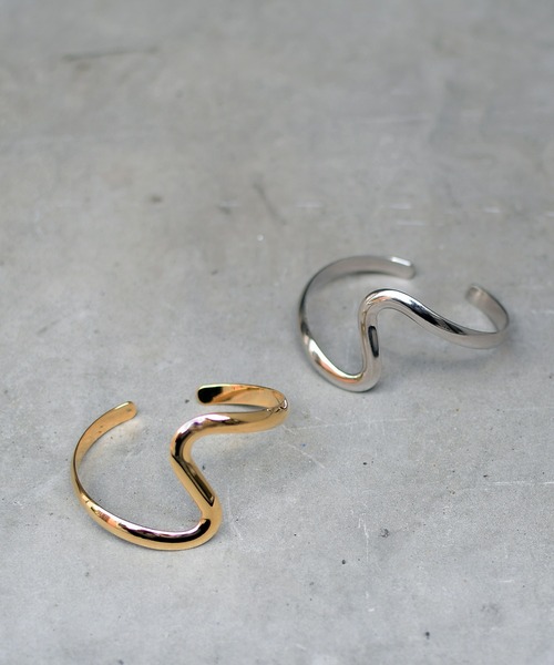 Marient（マリエント）の「Curve Bangle（バングル/リストバンド・レディース・シルバー/ゴールド・FREE）」の7枚目の写真