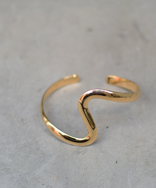 Marient（マリエント）の「Curve Bangle（バングル/リストバンド・レディース・シルバー/ゴールド・FREE）」の8枚目の写真