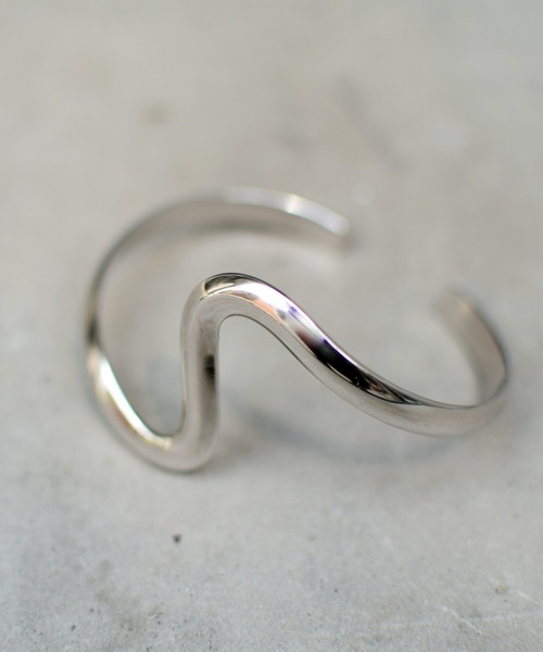 Marient（マリエント）の「Curve Bangle（バングル/リストバンド・レディース・シルバー/ゴールド・FREE）」の10枚目の写真