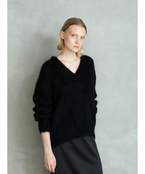 enchainement（アンシェヌマン）の「Brushed Mohair V-neck PO（ニット/セーター・レディース・ブラック/ベージュ・フリー）」の2枚目の写真