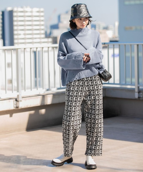 niko and...(ニコアンド)の「オリジナル厚底切り替えブーツ(ブーツ・レディース・アイボリー/ブラック・LARGE/SMALL/MEDIUM)」の11枚目の写真