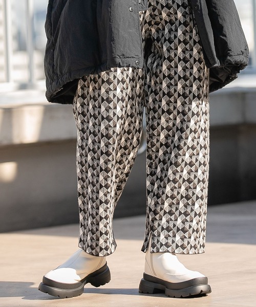 niko and...(ニコアンド)の「オリジナル厚底切り替えブーツ(ブーツ・レディース・アイボリー/ブラック・LARGE/SMALL/MEDIUM)」の12枚目の写真