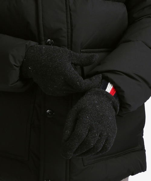 TOMMY HILFIGER（トミーヒルフィガー）の「グローバルストライプニットグローブ（手袋・メンズ・グレー/ブラック・FREE）」の8枚目の写真