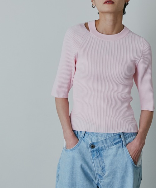 mici（ミチ）の「(mici)スリットネックプルオーバー（ニット/セーター・レディース・ブラック/ピンク・FREE）」の12枚目の写真