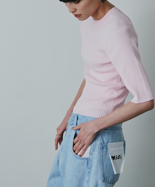 mici（ミチ）の「(mici)スリットネックプルオーバー（ニット/セーター・レディース・ブラック/ピンク・FREE）」の13枚目の写真