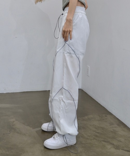 Mela(メラ)の「パラシュートプルオンパンツ(その他パンツ・レディース・ブラック/ホワイト・S/M/L)」の15枚目の写真