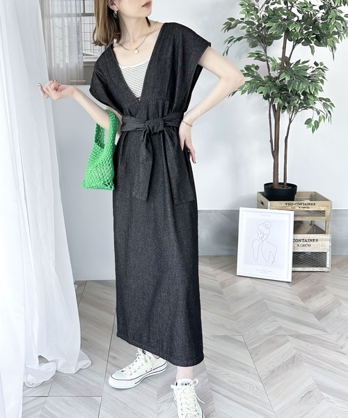 classicalelf(クラシカルエルフ)の「大人のこなれデニム。2way ベルト付 Vネックジャンパースカート(ワンピース・レディース・インディゴブルー/ブラック・LARGE/MEDIUM/SMALL/X-LARGE)」の9枚目の写真
