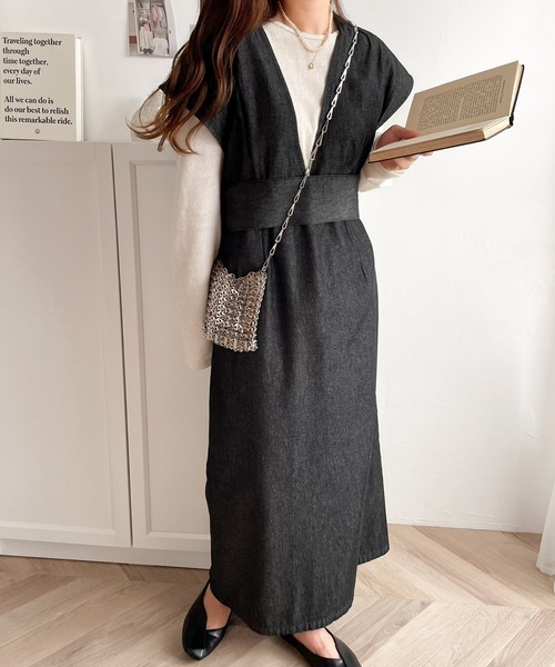 Christian Dior サドルベルト　ワンピース・ スカートとの合わせに♥ セール】大人のこなれデニム。2way ベルト付 Vネックジャンパー