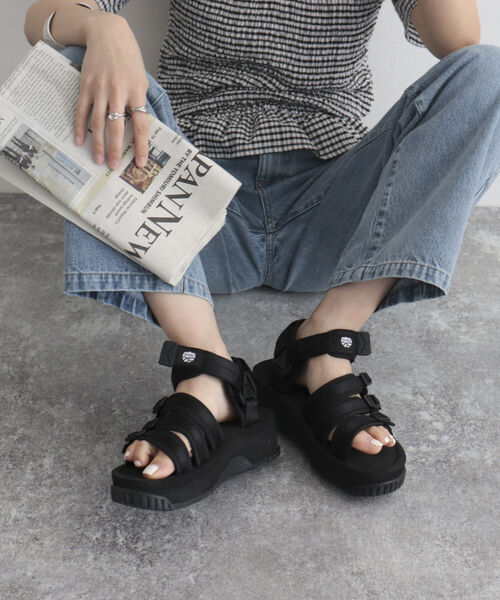 SHAKA(シャカ)の「【SHAKA/シャカ】TRIPPIE PLATFORM スポサン(サンダル・レディース・ブラック/ベージュ・23/24)」の2枚目の写真