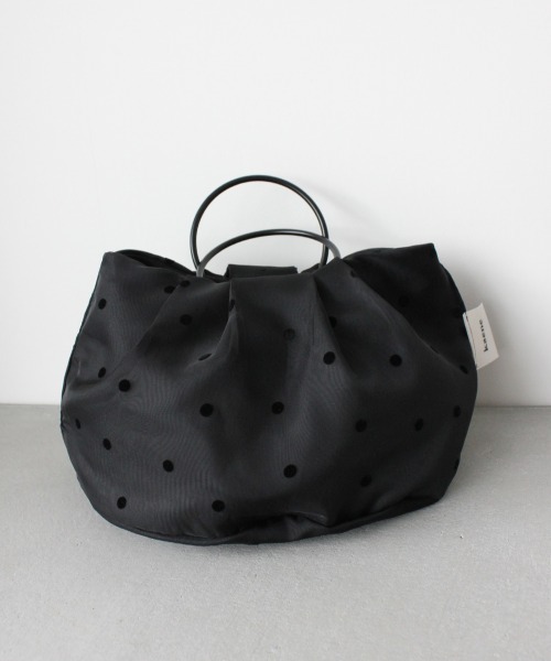 kaene（カエン）の「リバーシブルフォーマルバッグ（ハンドバッグ・レディース・ブラック・FREE）」の5枚目の写真