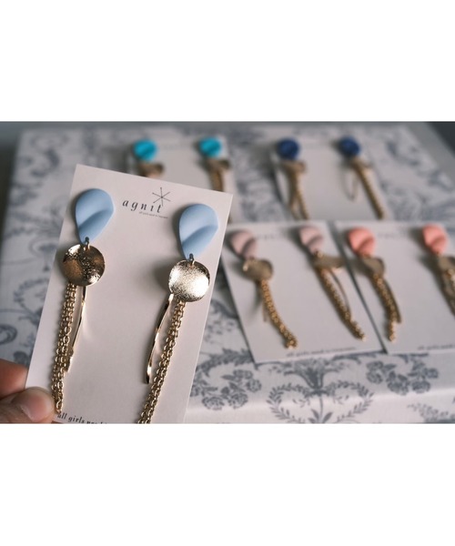 tone(トーン)の「【agnit】マットしずくピアス(MA)(ピアス(両耳用)・レディース・ブルー/ピンク/ベージュ/ネイビー/グリーン・FREE)」の6枚目の写真