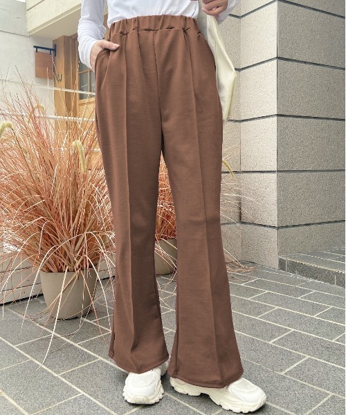 ad thie（アドティエ）の「セミフレアパンツ（その他パンツ・レディース・ベビーピンク/ダークグリーン/スカイブルー/ボルドー/ブルーグリーン/マスタード/ネイビー/ライトグリーン/ピンクベージュ/ブラック/ピンク/イエロー/ラベンダー/ベージュ/モカ・LL/LARGE/SMALL/MEDIUM）」の2枚目の写真