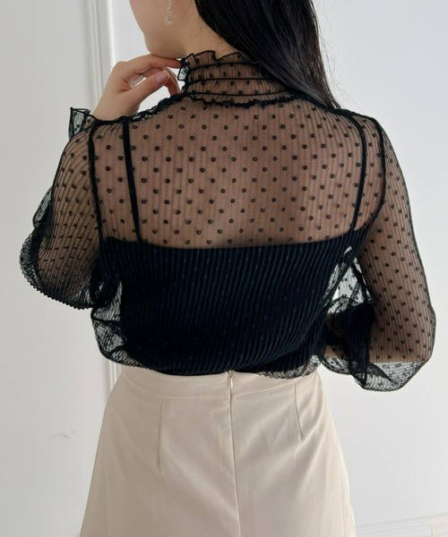 Loueme(ルエム)の「ドットチュールシャーリングブラウス(シャツ/ブラウス・レディース・アイボリー/ブラック/ホワイト・FREE)」の8枚目の写真
