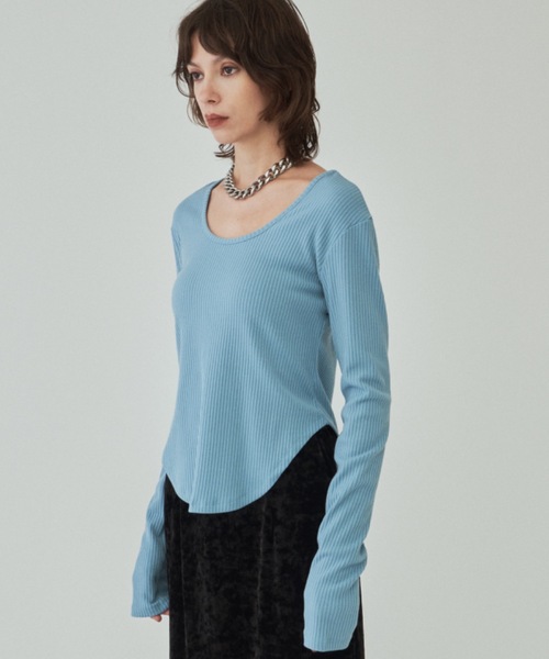 yae（ヤエ）の「2way U neck rib top/2way Uネックリブトップス（Tシャツ/カットソー・レディース・ブラック/グレー/ライトブルー/ベビーピンク/ブルー系その他/ネイビー・FREE）」の3枚目の写真