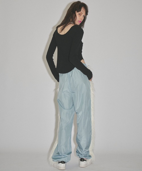 yae（ヤエ）の「2way U neck rib top/2way Uネックリブトップス（Tシャツ/カットソー・レディース・ブラック/グレー/ライトブルー/ベビーピンク/ブルー系その他/ネイビー・FREE）」の9枚目の写真