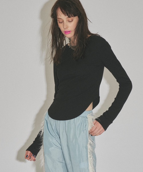 yae（ヤエ）の「2way U neck rib top/2way Uネックリブトップス（Tシャツ/カットソー・レディース・ブラック/グレー/ライトブルー/ベビーピンク/ブルー系その他/ネイビー・FREE）」の11枚目の写真