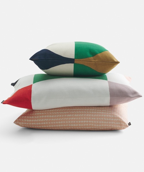 marimekko（マリメッコ）の「Almena / cushion cover 40 x 60 cm（クッション/クッションカバー・レディース・マルチ・FREE）」の2枚目の写真