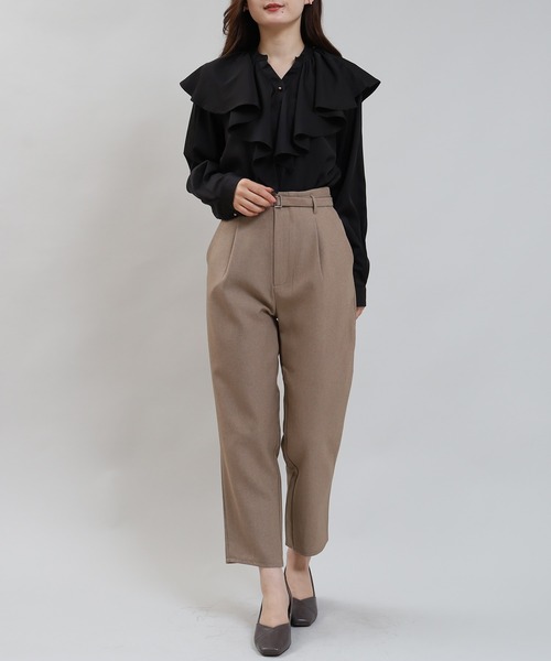 TRUDEA(トルディア)の「ラッフルフリルブラウス(シャツ/ブラウス・レディース・ブラック/ブラウン/ブルーグリーン/ホワイト・MEDIUM)」の19枚目の写真