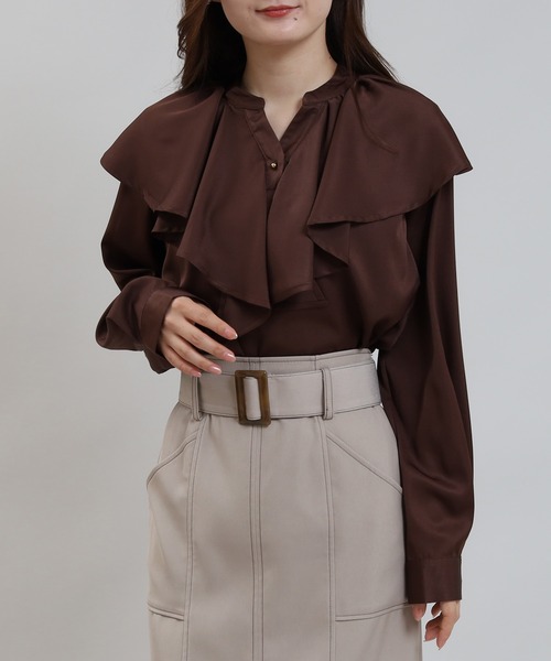 TRUDEA(トルディア)の「ラッフルフリルブラウス(シャツ/ブラウス・レディース・ブラック/ブラウン/ブルーグリーン/ホワイト・MEDIUM)」の11枚目の写真