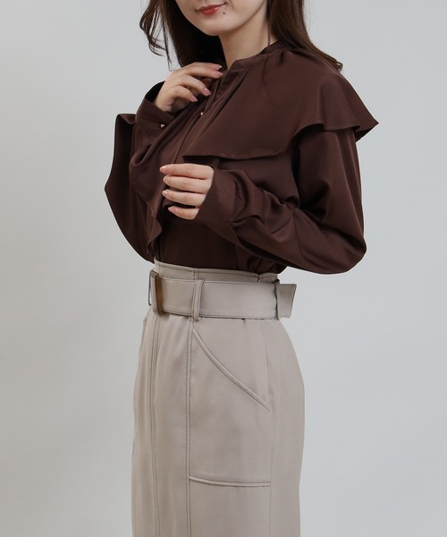 TRUDEA(トルディア)の「ラッフルフリルブラウス(シャツ/ブラウス・レディース・ブラック/ブラウン/ブルーグリーン/ホワイト・MEDIUM)」の12枚目の写真